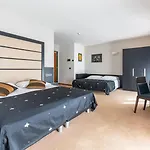 Отель La Perla