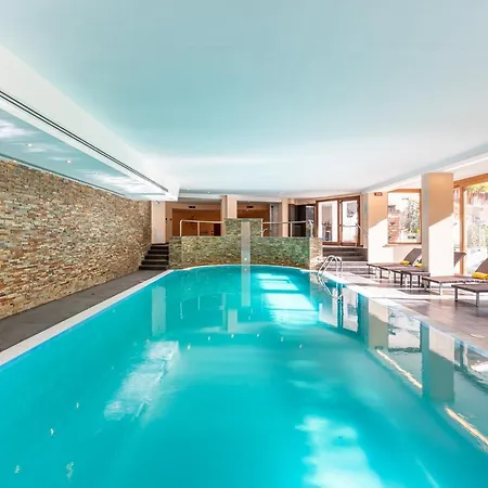 Hotell La Perla 4*