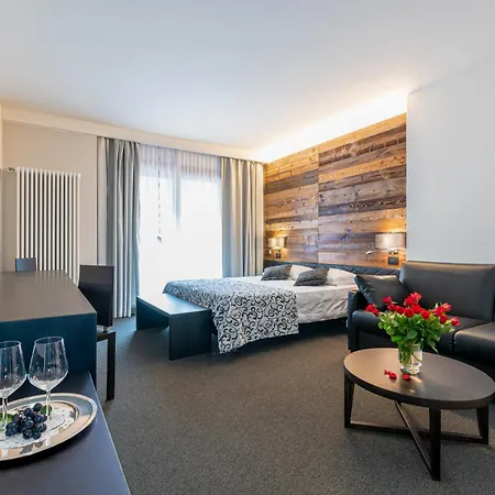 La Perla Hotell 4*